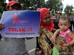 Datangi Balkot, Massa Ingin Yakinkan Anies soal Kerugian Reklamasi