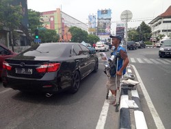 Seseorang Misterius Datang, Utang Penjual Koran ini akan Dilunasi