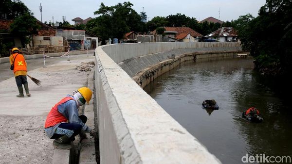 Foto: Penampakan Terkini Normalisasi Sungai Ciliwung di Bukit Duri
