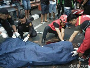Mengantuk, Pengemudi Gojek Tewas Usai Tabrak Pembatas Jalan