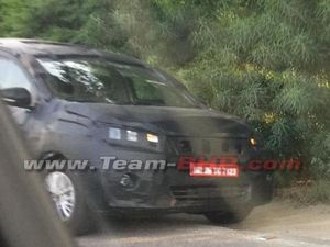 Spyshot, Inikah Suzuki Ertiga Terbaru?