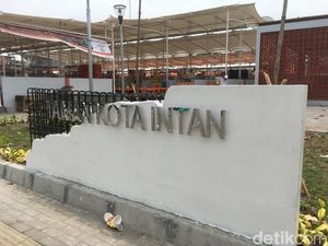 PKL Binaan di Kota Tua Jakarta akan Ditata Lebih Menarik PKL Binaan di Kota Tua Jakarta akan Ditata Lebih Menarik
