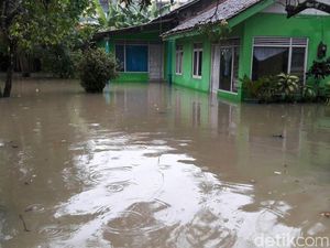 Hujan Deras Akibatkan Banjir dan Longsor di Cilacap