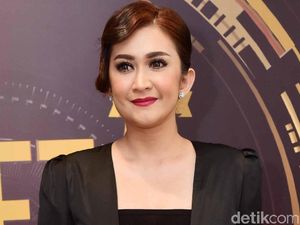 Zack Lee Kurang Perhatian hingga Kerap Cekcok, Ini Kata Pihak Nafa Urbach Zack Lee Kurang Perhatian hingga Kerap Cekcok, Ini Kata Pihak Nafa Urbach