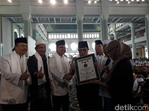 Lomba Dai/Daiyah yang Digelar Polda Jatim Pecahkan Rekor MURI