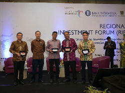 Mandeh dan Gunung Padang Dipromosikan di Ajang RIF 2017