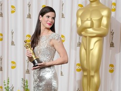 Dikepung Polisi, Penguntit Sandra Bullock Bunuh Diri