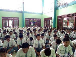 RIP Choirul Huda, Ratusan Pelajar Gelar Doa Bersama dan Sholat Ghaib