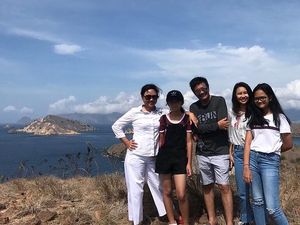 Ini Foto-foto Liburan Djarot dan Keluarga di Pulau Padar Labuan Bajo