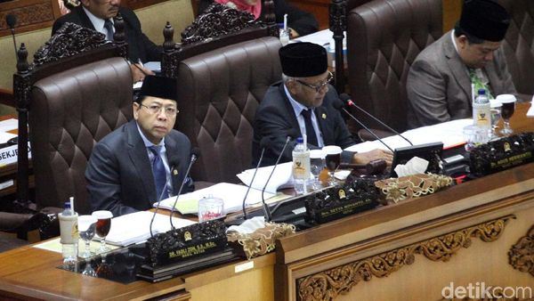 Novanto Hadiri Paripurna DPR