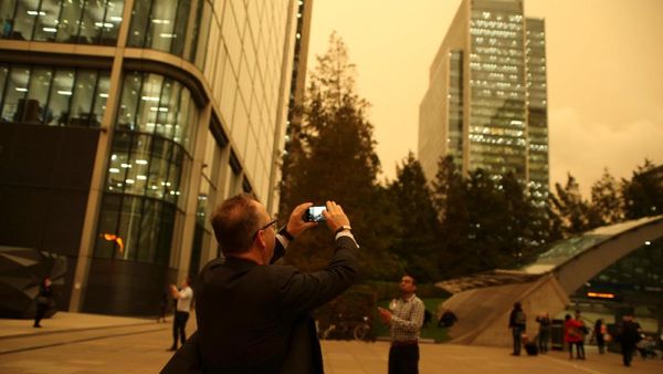 Potret Misterius Langit London yang Menguning dan Berdebu