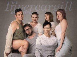 Kocak! Saat Orang Biasa Tiru Pose Seksi Keluarga Kardashian di Majalah