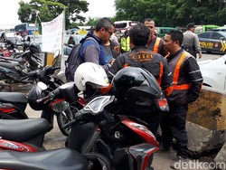 Ojek Pangkalan Bandung Respons Positif Aplikasi Lojek