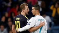 Di babak kedua, Madrid dan Spurs saling serang dalam usaha menciptakan gol tambahan. Tapi kedua tim gagal sehingga harus puas dengan hasil seri. Paul Hanna/Reuters.