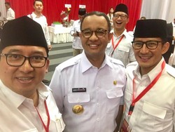 Anies-Sandi Hadiri Temu Kader Gerindra di Sentul
