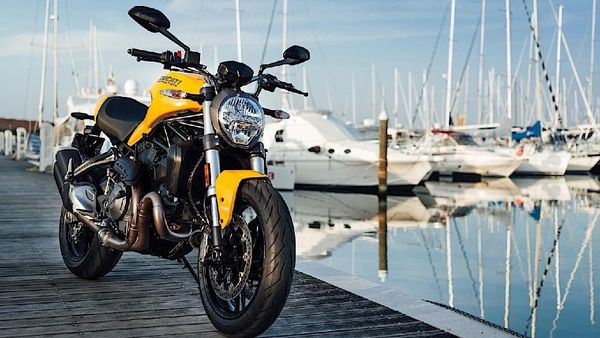 Tampang Ducati Monster 821 Terbaru, Kece!