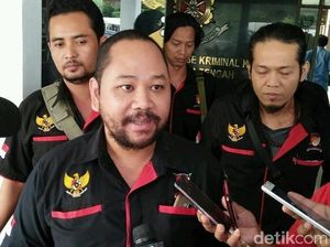 Akun FB Diadukan ke Polda Jateng Karena Hina Polri dan Presiden Akun FB Diadukan ke Polda Jateng Karena Hina Polri dan Presiden