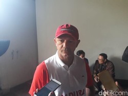 Pelatih Madura United: Persib Sulit Dikalahkan, Suporternya Istimewa