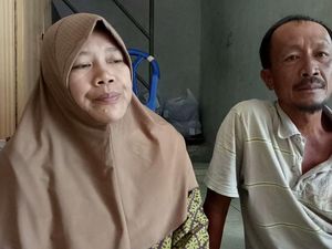 Penjual Koran Kebelit Utang Tak Selipkan Lagi Kertas Curhatnya