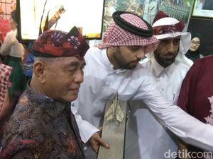 Hadiri Malam Budaya Internasional, Menhan Dihadiahi Pesawat Tempur