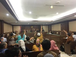 Kuasa Hukum Upayakan Hadirkan 2 Bos First Travel ke PN Jakpus