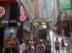 Sampai 800 Meter! Ini Eskalator Outdoor Terpanjang di Dunia