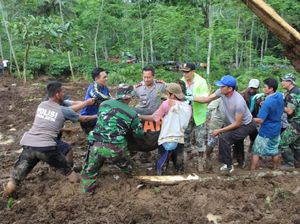 Dua Jenazah Terakhir Ditemukan, Evakuasi Longsor Jember Tuntas
