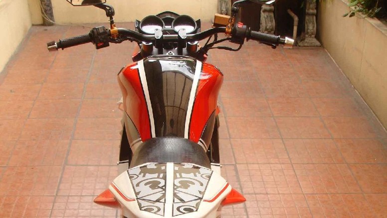 Modifikasi Yamaha V-Ixion Perpaduan Street dan Sport Bike