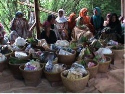 Yuk Ke Majalengka, Ada Wisata Ritual Sedekah Bumi yang Unik