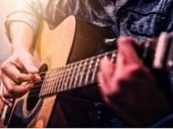 Bawakan Lagu dengan Aransemen yang Slim, Musisi Ini Jadi Viral