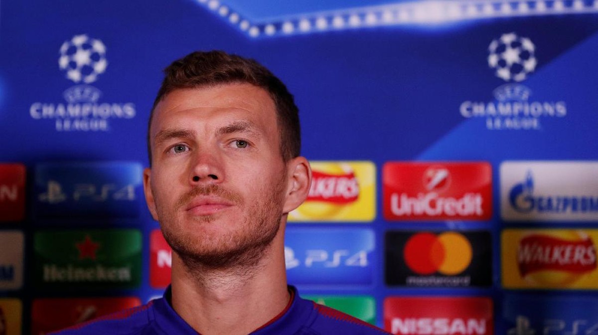 Edin Dzeko memperingatkan Roma agar mewaspadai Chelsea yang sedang terluka (Foto: John Sibley/Action Images via Reuters)