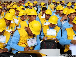 Top! Ribuan Kuli Bangunan Jalani Sertifikasi
