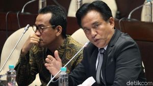 Yusril Bahas Perppu Ormas di Komisi II