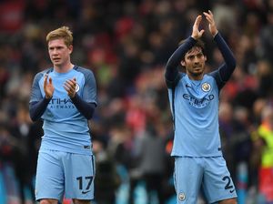 Ribut-Ribut De Bruyne, Silva, dan Fernandinho di Depan Ofisial Pertandingan Ribut-Ribut De Bruyne, Silva, dan Fernandinho di Depan Ofisial Pertandingan