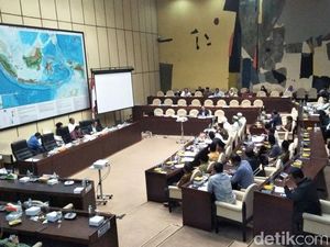 Komisi II Kritik Ketidakhadiran Panglima TNI, Kapolri dan Jaksa Agung  Komisi II Kritik Ketidakhadiran Panglima TNI, Kapolri dan Jaksa Agung