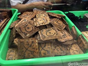 Ngeri! Ada Pedagang Jimat di Jatinegara