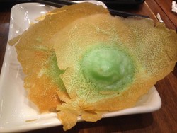 Lembut Manis Kue Ape Khas Betawi yang Masih Digemari