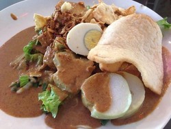 Resep Gado-gado ala Jamie Oliver Banjir Kritik Netizen Indonesia