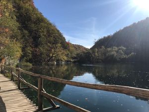 Apa Bedanya Danau di Eropa Timur dan di Indonesia?