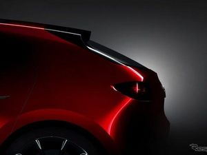 Mazda Siap Kenalkan Hatchback Anyar Mazda Siap Kenalkan Hatchback Anyar