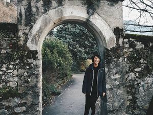 Foto: Gaya Traveling Si Seksi Tara Basro