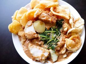 5 Tempat Jual Gado-gado yang Sering Jadi Langganan Artis dan Pejabat 5 Tempat Jual Gado-gado yang Sering Jadi Langganan Artis dan Pejabat