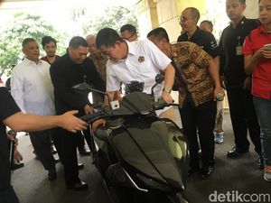 Bisa Enggak Sih Motor Listrik Laris Manis di RI? Ini Kata Jonan