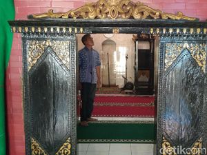 Mengintip Masjid Pejlagrahan, Bangunan Purbakala di Cirebon