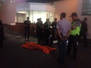 Pria yang Jatuh dari Lantai 5 Tunjungan Plaza 1 Diduga Bunuh Diri