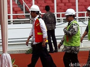 Foto: Jokowi Temui Ribuan Kuli Bangunan di GBK