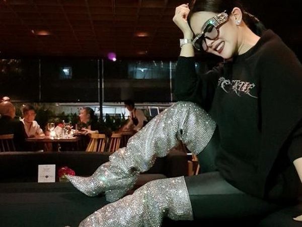 Gaya Mahal Syahrini, Bootsnya Aja Rp 130 Juta Guys!