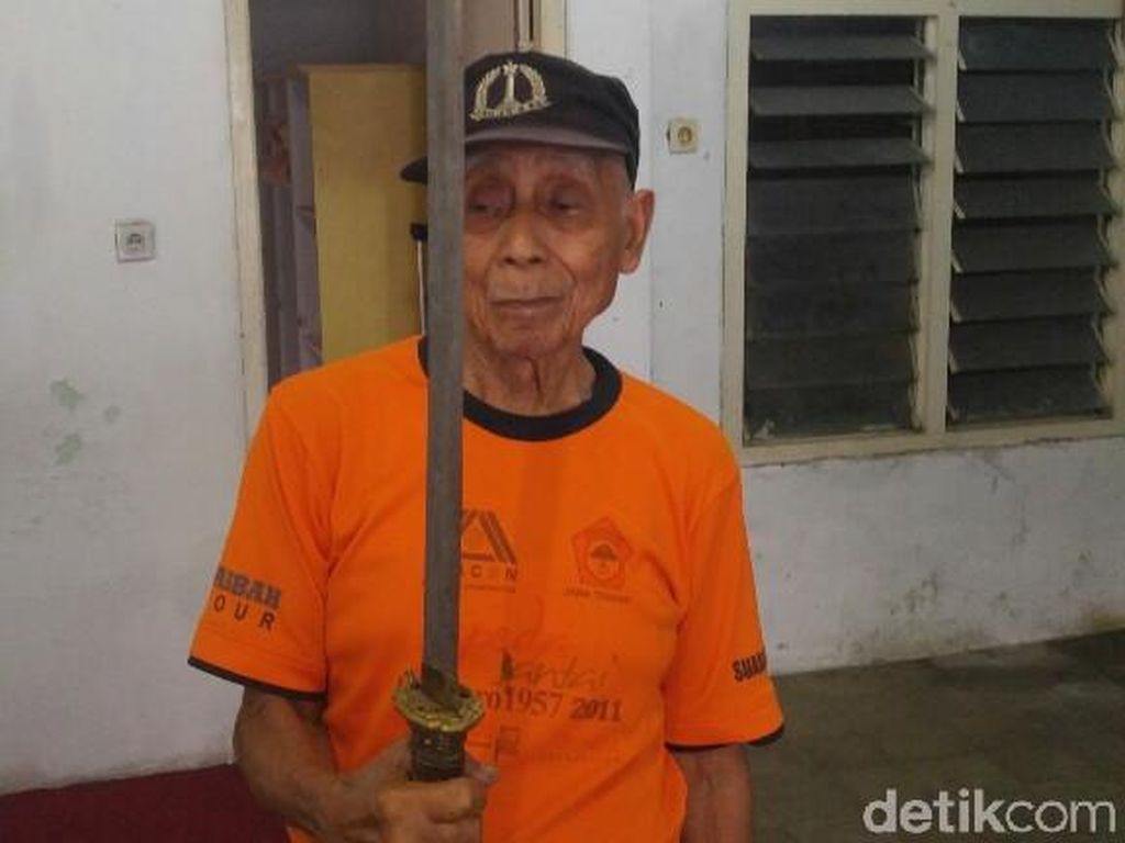 Penampakan Katana Warisan Sayuto, Jagal Tentara Jepang di Semarang Penampakan Katana Warisan Sayuto, Jagal Tentara Jepang di Semarang