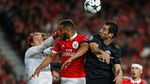Foto: Respect! Peluk dan Dukungan Pemain MU untuk Kiper Muda Benfica