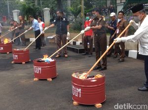 Kejari Jaktim Musnahkan Barang Bukti dari 563 Kasus